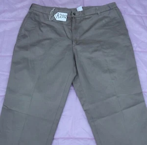VAN HEUSEN KHAKI PANTS FOR MEN SIZE- W40 X L29 - TAG NO. A2012 - Picture 1 of 4
