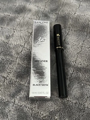 Delineador de ojos Artliner - 01 negro satinado negro de Lancome para mujer - 0,047 oz delineador de ojos Foto 1 de 4