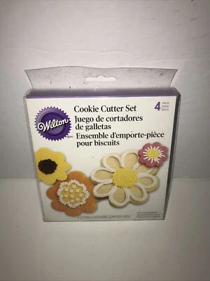 Juego de Cortador de Galletas WILTON 4 PIEZAS FLOR DE RESORTE Metal Incluye Receta  Foto 1 de 4