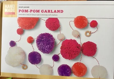  Pom Pom Garland 房间装饰派对大号和小红色橙色紫色白色新品 — 第 1/3 张图片