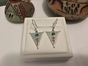 VTG 925 Sterling Silver Round Turquoise Triangle Hook Earrings EUC 4g Lovely - Picture 1 of 8