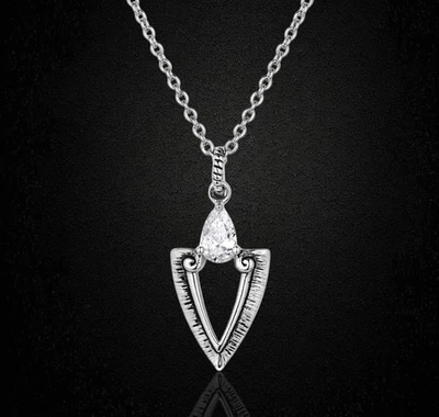 Collar Montana Plateros Propósito Guiado Circonita cúbica Cristal Venta al por menor $60 - NUEVO Foto 1 de 4