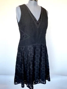 Diane Von Furstenberg Black Fiorenz Dress. NWT Retail $398 Price $198 Size 14 - Picture 1 of 12
