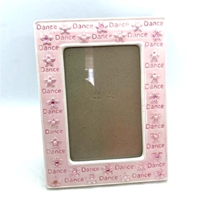 Marco de fotos decorativo rosa de cerámica de baile tiene capacidad para ballet independiente de 4" x 6" - Imagen 1 de 10