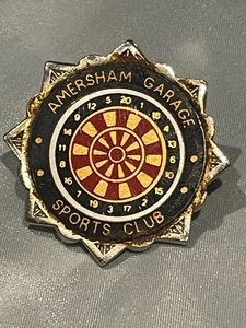 AMERSHAM GARAGE  SPORTS CLUB  PIN BADGE / BUCINGHAMSHIRE / Chilterns - Foto 1 di 3