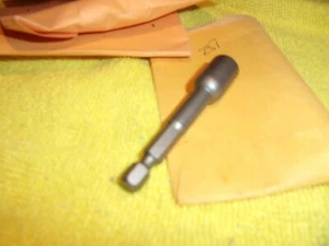 (4) Irwin Tools 3051018 15/16" Magnetic Nutsetter, 2 9/16" Length - Picture 1 of 1