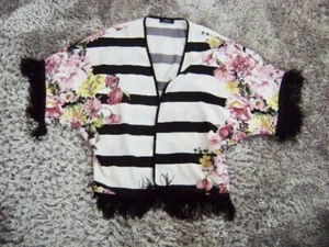 @ FERRACHE @ tolle Jacke weiß-schwarz Blumen One Size Fransen Kimono - Bild 1 von 5