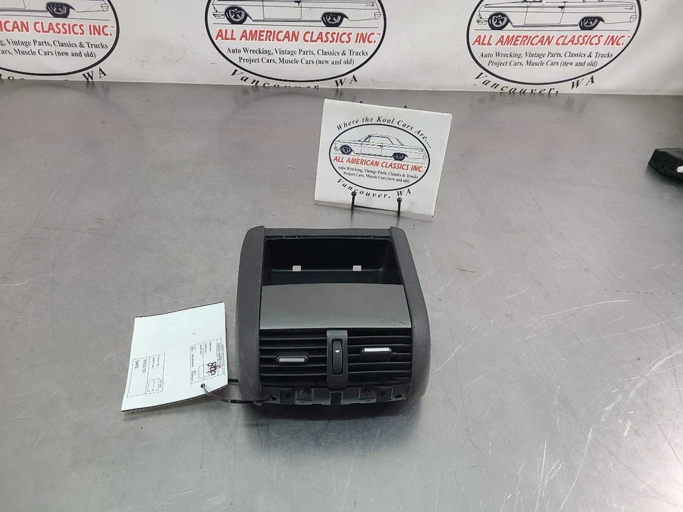 2008-09 Pontiac G8 Front Center Floor Console Rear Section w/ Vents - OEM - Image 1 of 4