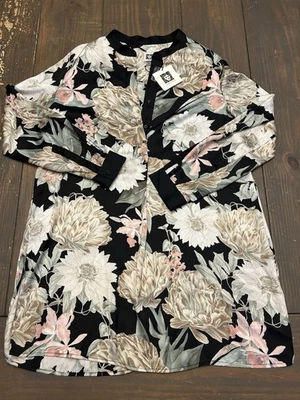 Anne Klein Long Sleeve Tunic Blouse Floral Black White Size M NWT Small Snag - Image 1 of 4