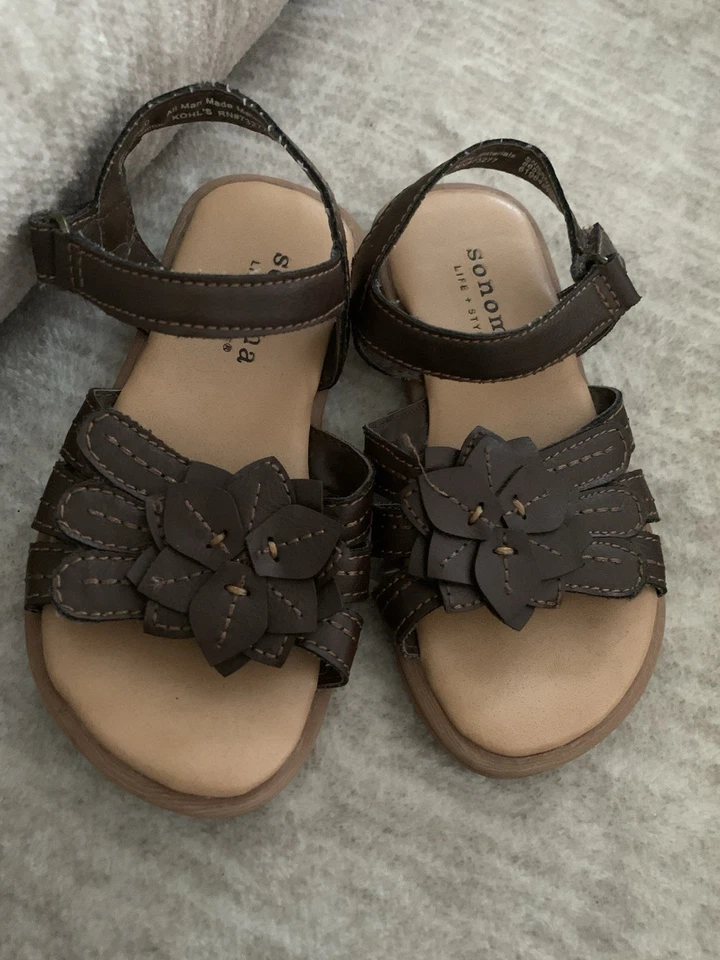 Sandalias de cuero marrón Sonoma talla 8 niño pequeño Foto 1 de 4