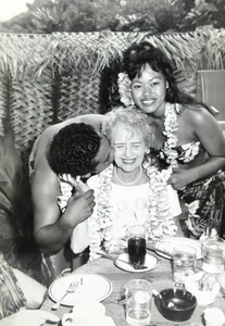 Vintage Hawaiian Luau Tourists Photos (2) Hula Dancer Grass Skirt Leis 1960 - Picture 1 of 5