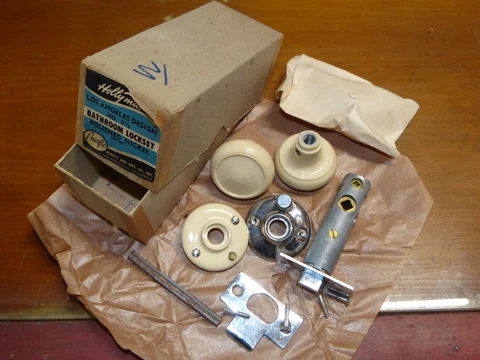 NOS Complete Art Deco Bathroom Lockset Polished Nickel Los Angeles Cover