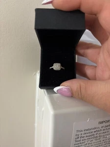 white gold engagement ring size q - Picture 1 of 3
