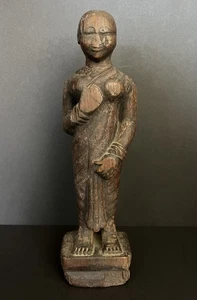Antique Hindu Religious Relic — Wooden Sculpture of Indian Woman in Saree - Picture 1 of 18