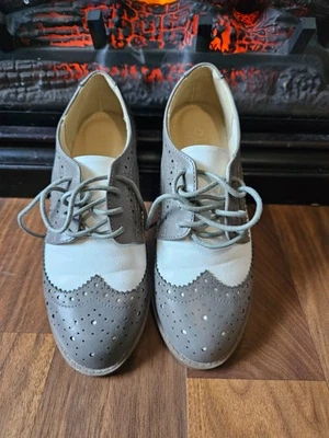 Ollio Gris Blanco Sillín Oxford Punta de Ala Zapatos Talla 6 - Estilo Vintage NUEVO Foto 1 de 4