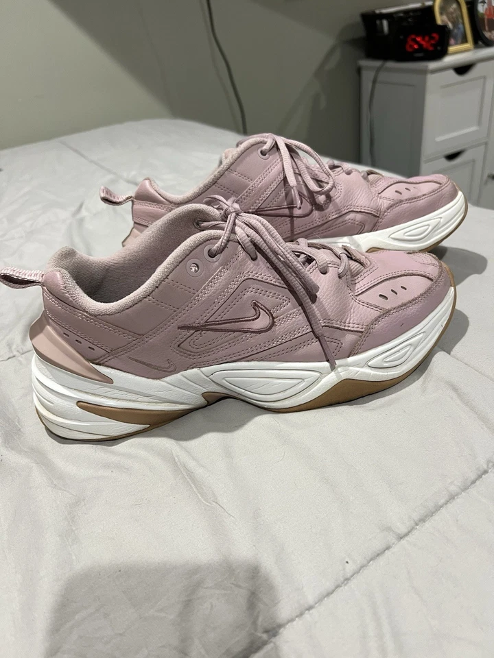 Nike [AO3108-500] M2K Tekno Ciruela Tiza Rosa Blanco Zapatos Tenis Talla 8.5 Foto 1 de 4