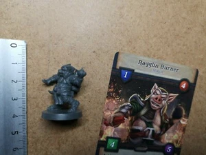 RAGGLIN BURNER(PIG BOMBER ) MINIATURE + LURKERS CARD /ALTAR QUEST G15 - Imagen 1 de 1