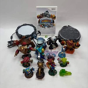 Skylander's Giants (Nintendo Wii, 2012) Bundle - Picture 1 of 18