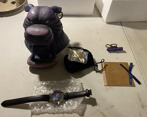 RARO OROLOGIO DISNEY ALADDIN & STATUA DELLA GROTTA DELLE MERAVIGLIE - EDIZIONE LIMITATA - - Foto 1 di 11