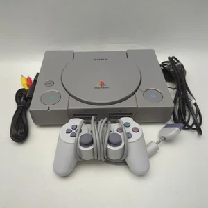 Consola Sony PlayStation 1 PS1 SCPH-7502 PAL + 1 Mando (botón abierto se pega) - Imagen 1 de 7