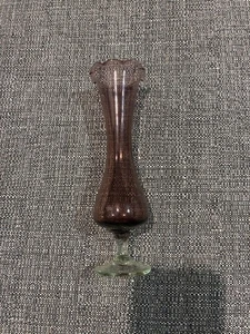 Vintage Purple Amethyst Glass Bud Vase with Clear Stem - Bild 1 von 2
