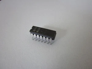 1PC Signetics MC1558F Dual Operational Amplifier - Very Rare, Vintage IC Chip! - Picture 1 of 2