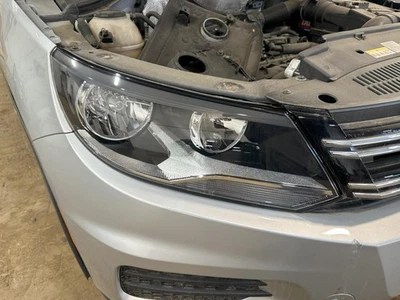 12 13 14 15 16 17 18 VW TIGUAN Headlamp Assembly Passenger Side Right Foto 1 de 3