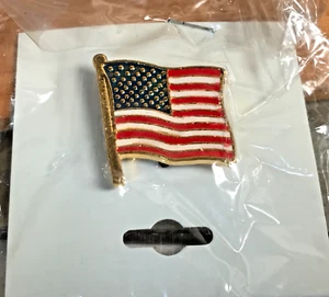Vintage Gold Lapel Pin High Quality All Metal enamel USA American Flag New - Picture 1 of 6
