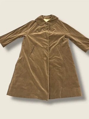 Chaquetón de terciopelo vintage años 50-60 con cuello Peter Pan y botones grandes.  Foto 1 de 4