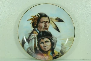 The Blackfoot Nation by Perillo, Eighth Issue, America's Indian Heritage Plate. - Picture 1 of 3
