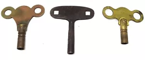 CLOCK KEYS - VINTAGE (3) - MEDIUM SIZED - CAN SUIT WIND-UP TINPLATE TOYS - Picture 1 of 2