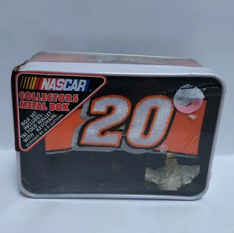 New Nascar Tony Stewart Collector Metal Box Trifold Wallet with Keychain Black Cover
