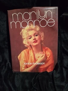 Vintage Marilyn Monroe (1983) Hardcover Book Coffee table shelf Decor Glam Dust - Imagen 1 de 2