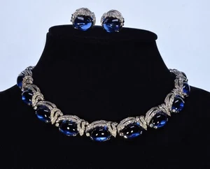TRIFARI PHILIPPE BOOK PIECE SAPPHIRE GLASS DIAMANTE NECKLACE EARRINGS SET C.1950 - Picture 1 of 6