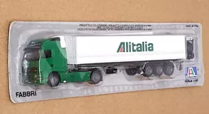 Italeri Scala 1/87 87489 - Camion Volvo FH12 Globetrotter XL-70 - Verde/Bianco - Foto 1 di 5