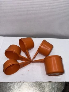 VTG LOT Of 5 ORANGE TUPPERWARE MEASURING CUPS 1 Cup 3/4 Cup 2/3-1/2 Cup 1/3 - Picture 1 of 7