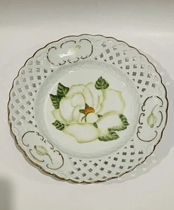 Plato decorativo vintage pintado a mano diseño flor magnolia adorno dorado - Imagen 1 de 3