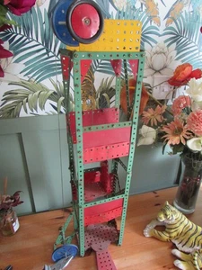 Vintage MECCANO Working Mine Shaft Lift Crane 67cm High Plus Some more MECCANO - Picture 1 of 7