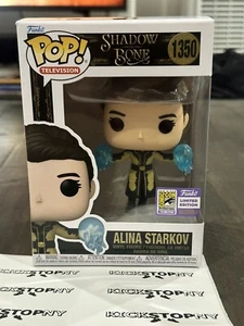 Pegatina oficial exclusiva de Funko Pop Television 1350 Alina Starkov 2023 SDCC - Imagen 1 de 6
