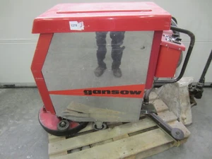 Gansow 25 B 46 Putzmaschine Scheuermaschine Bodenreiniger Ladegerät Reiniger - Bild 1 von 12