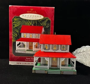 Hallmark Andenken Ornament BAUERNHAUS 1999 Town & Country Sammler Serie Dose - Bild 1 von 6