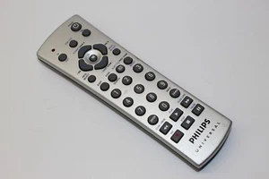 Control remoto universal Philips CL034, control remoto de TV/VCR/DVD/CBL, con cubierta de batería - Imagen 1 de 1