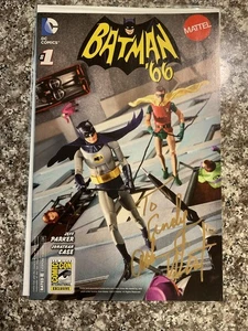 SIGNIERT 2013 DC Comics Batman '66 Classic TV Series Adam West Signed Comic #1 - Bild 1 von 19