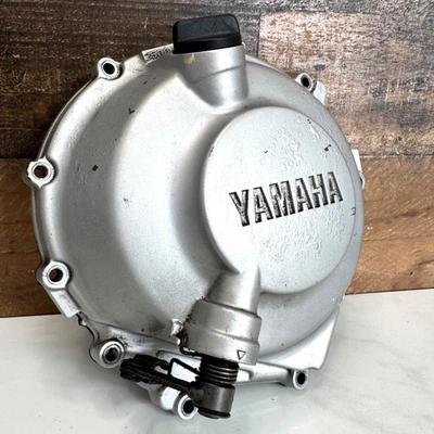 2002 年雅马哈 YZF R6 CLUTCH 侧发动机电机盖 5EB-15421-01-00 — 第 1/4 张图片