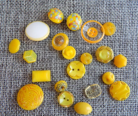Lot of Antique Vtg Glass Button Yellow~#343 Cover