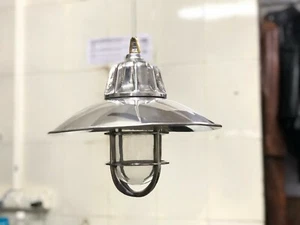 Lote de 20 luces colgantes de carga de mampara de aluminio artesanal con tapa de lluvia - Imagen 1 de 12