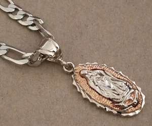 Dije Virgen María enchapado en oro rosa y rodio de 2 tonos y juego de cadena Figaro de 24 pulgadas de largo - Imagen 1 de 4