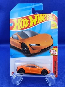 Tesla Roadster - Hot Wheels #249 - ALORS ET MAINTENANT - 9/10 - MOULÉ SOUS PRESSION - 1/64 - Photo 1 sur 2