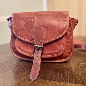 Vintage Genuine Brown Leather Handbag Saddle Bag Crossbody Shoulder Strap Boho - Picture 1 of 17