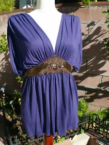 GUESS by Marciano-Genna mit Juwelen-Top/Shirt (lila Farbe) Größe: klein - Bild 1 von 4